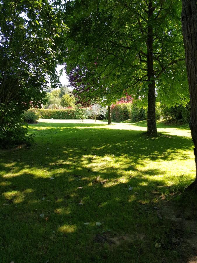 Au Chant Des Oiseaux Le Torquesne Bagian luar foto